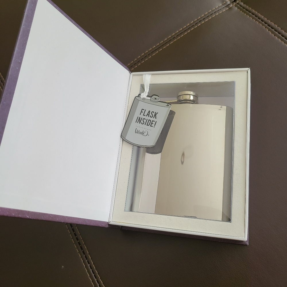 Wink Flask - Picture 3 of 4